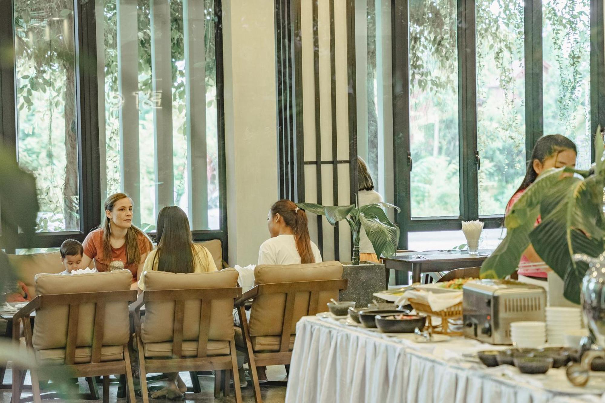 Rainforest Hotel By Nsun Kampot Eksteriør billede